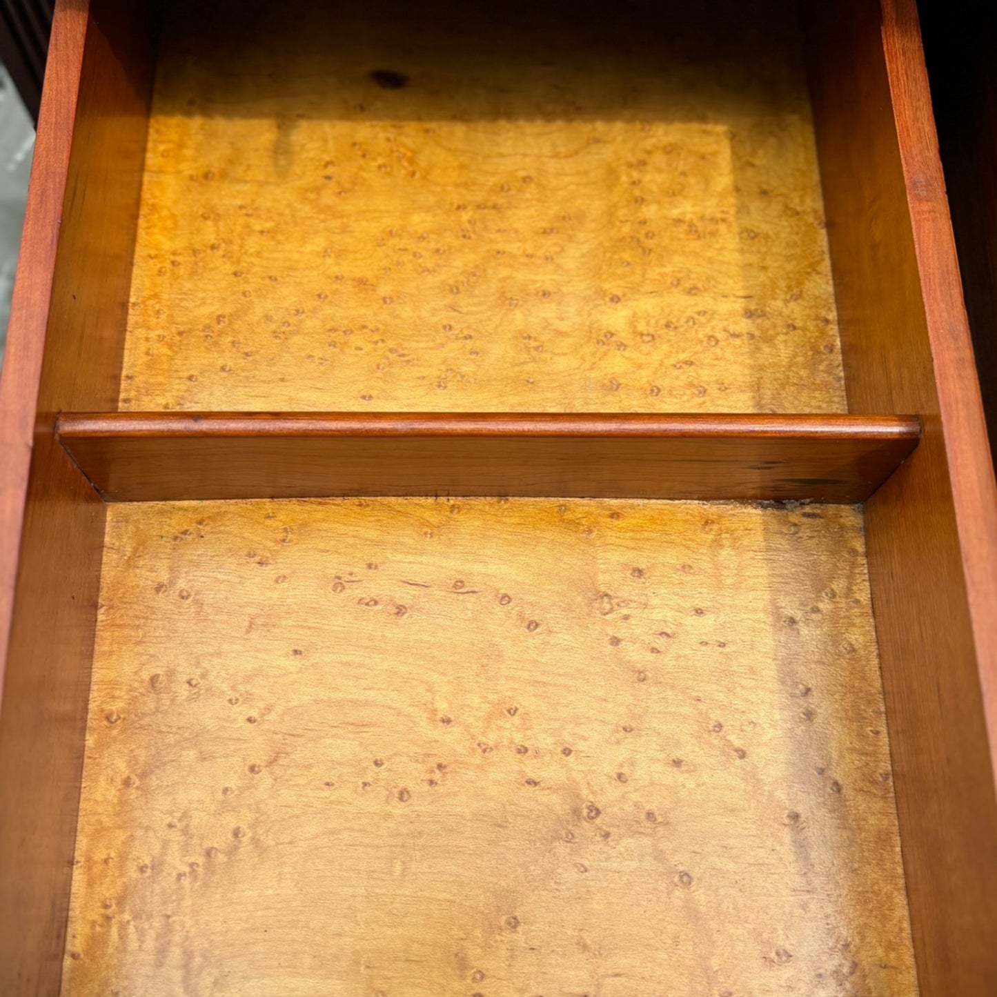 Antique Chest of Drawers with Mirror