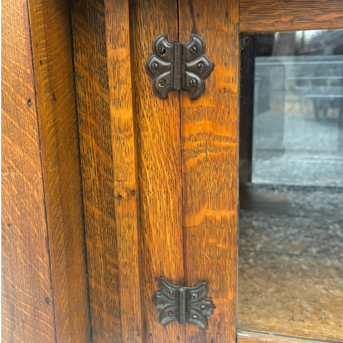 Vintage Arts & Crafts Style Tiger Oak Credenza Cabinet
